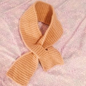 Beige short loop scarf
